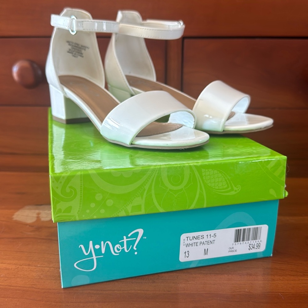 Girls heels-white